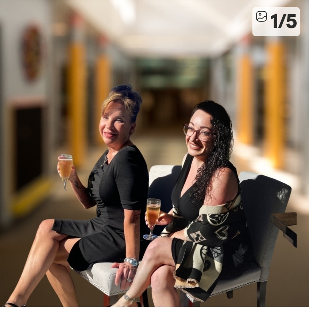 Happy Hour With Crystal502 And VLA Cohosting